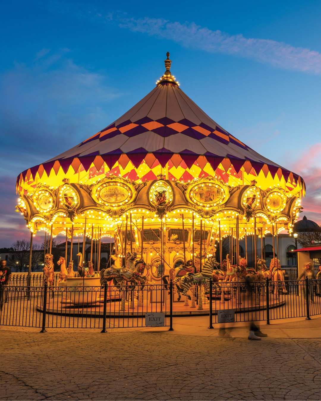 One of Bridge Street Town Centre’s most popular features, this striking carousel offers fun for the whole family. 🎠 Open year-round, visitors can take a spin for $3 per ride, with $1 rides available all day on Mondays.

📍@bridgestreethuntsville