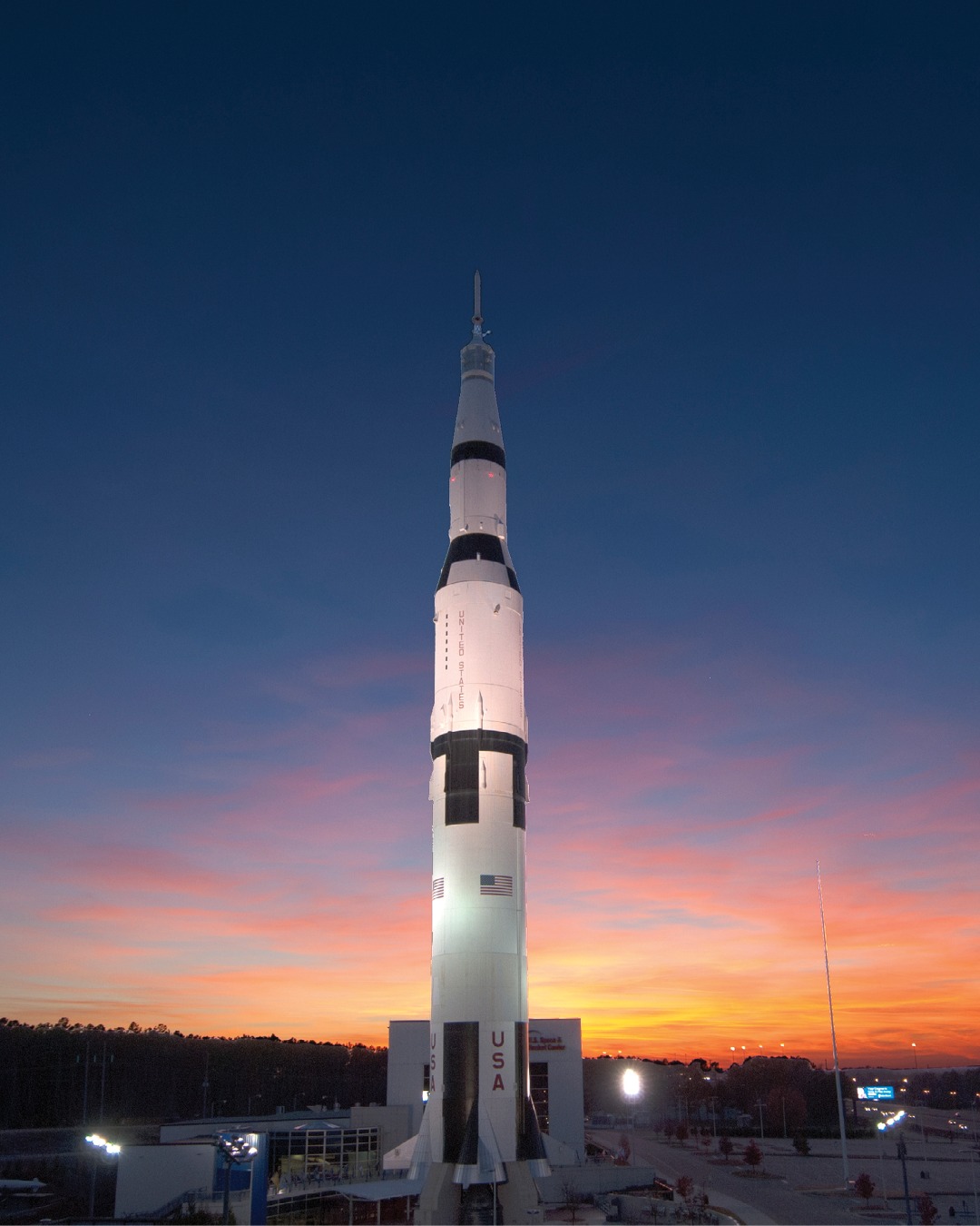 Few sights are more iconic than a sunset behind the U.S. Space & Rocket Center’s Saturn V rocket. 🚀