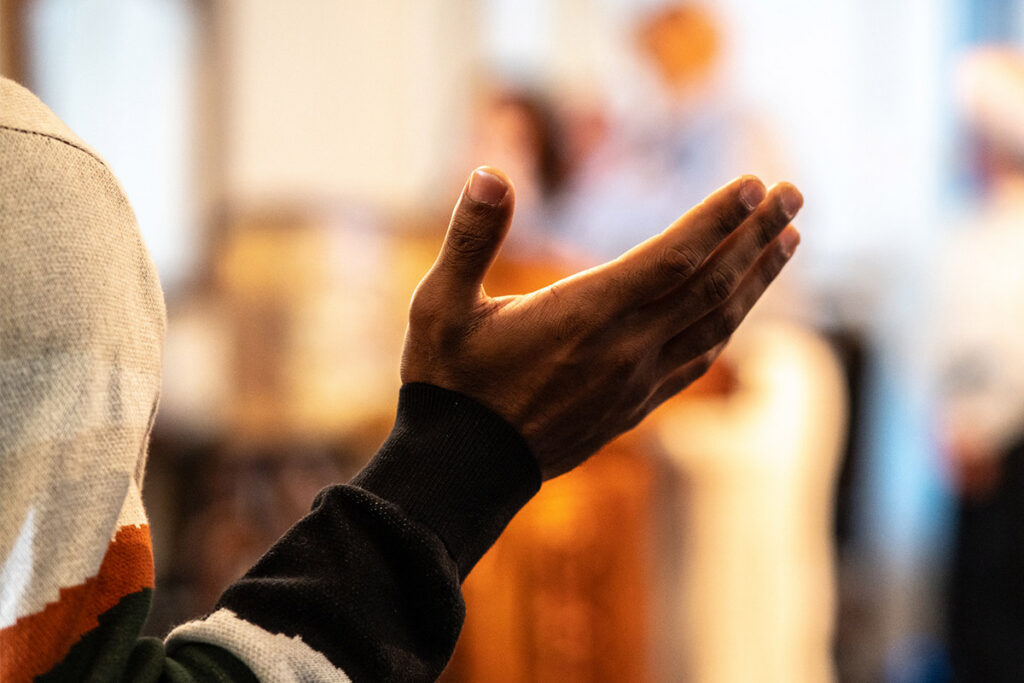 praise hands