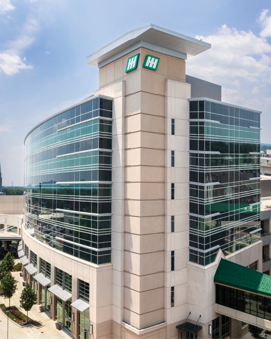 As one of the region’s leading healthcare providers, Huntsville Hospital continues to serve North Alabama with advanced care and community-focused services. 🩺

📸 Photo courtesy of Huntsville Hospital Health System